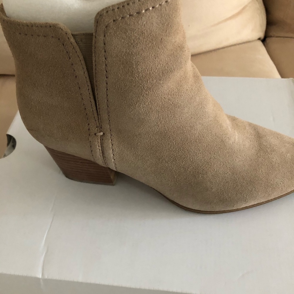 Boot - Picture 3 of 3